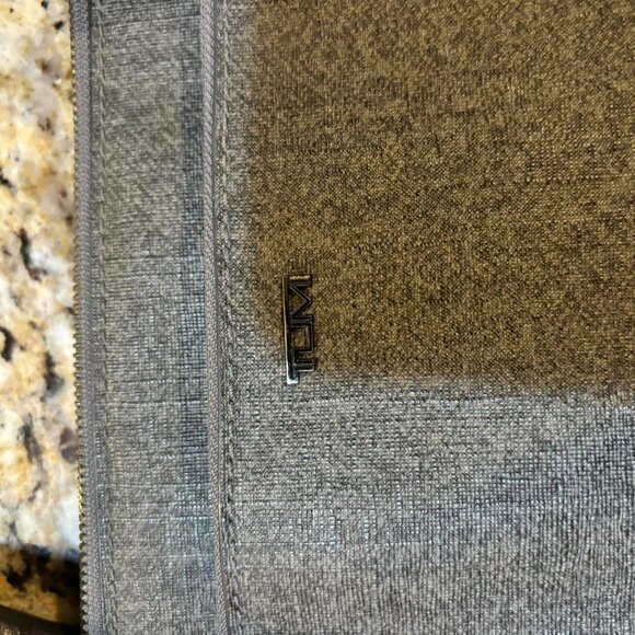 Tumi Computer Workbag - Picture 2 of 9